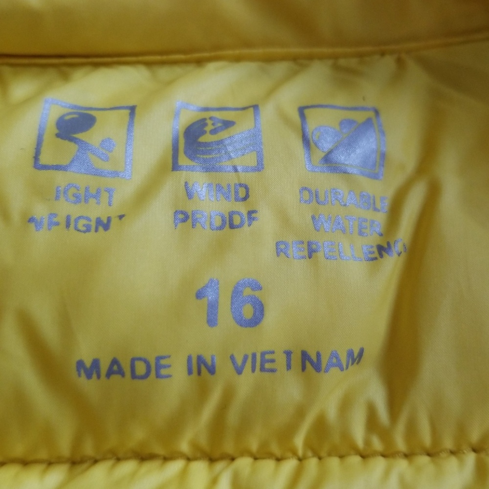 Vest - Picture 3 of 4